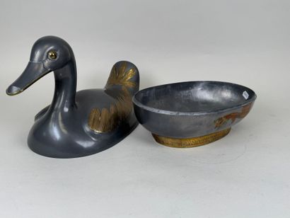 ASIA, 20th century.
Duck.
Large pewter and...
