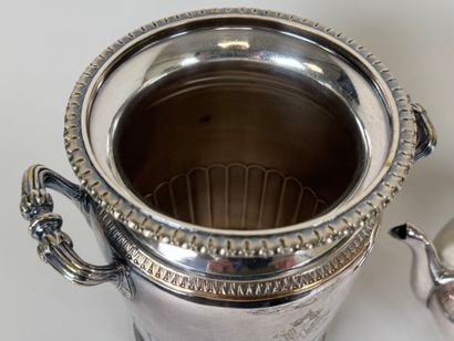 Silver-plated lot including :
- CAILLAR BAYARD.
A...