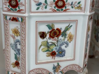 HAVILAND in LIMOGES.
A pair of polychrome...