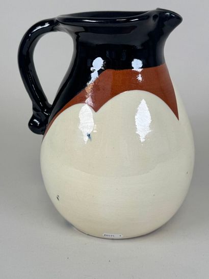 Ignacio BUXO Y GOU (1860-1944)
Ceramic pitcher,...
