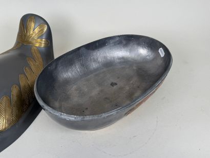 ASIA, 20th century.
Duck.
Large pewter and...