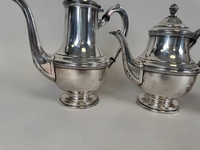 Silver-plated coffee and tea set with pearl...