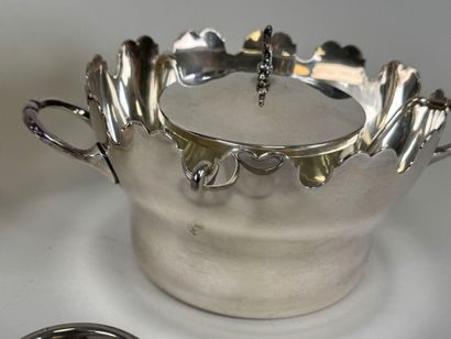 Silver-plated lot including :
- CAILLAR BAYARD.
A...