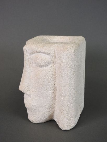 Albert TORMOS (XXème siècle).
Pot en pierre...