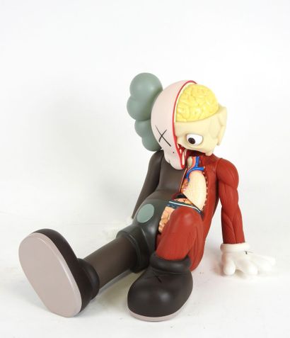 KAWS (Né en 1974).
L'écorché.
Sujet en plastique...