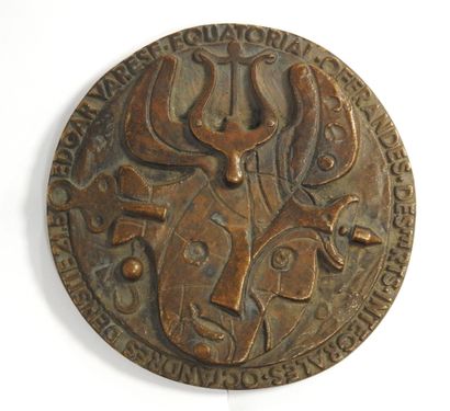Roger BEZOMBES (1913-1994)
Edgar Varese.
Médaille...