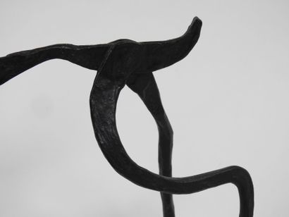 Cerf et serpent en fer forgé laqué noir.
Travail...