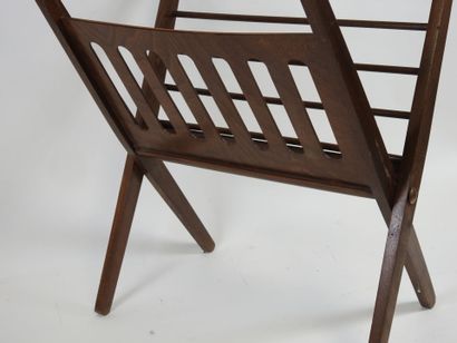 Cees BRAAKMAN (1917-1995) pour Maison PASTOE.
Porte-revues...