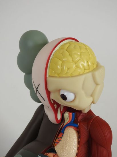 KAWS (Né en 1974).
L'écorché.
Sujet en plastique...