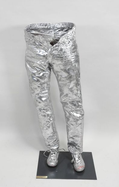 Emilio MORTINI (1972).
Le Jean.
Vêtement...