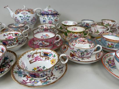 MINTON and others. Important collection of...