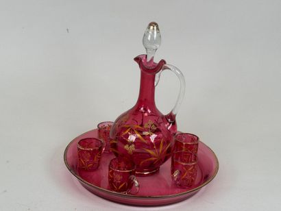 Service à liqueur en verre émaillé décoré...