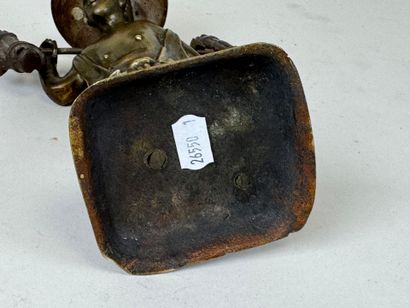 VIETNAM, 20th century.
The bearer.
Patinated...