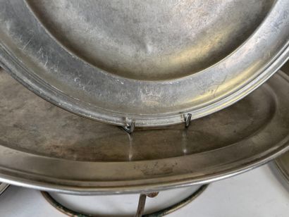 Lot of silver-plated or pewter platerie (some...