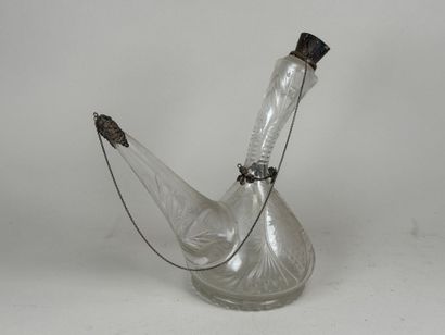 Porron decanter in cut glass or crystal decorated...