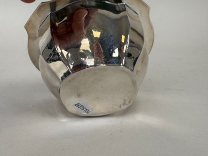 Petite pièce de forme chantournée probablement...