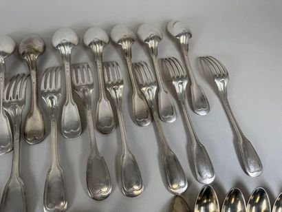 Partie de ménagère en métal argenté, modèle...