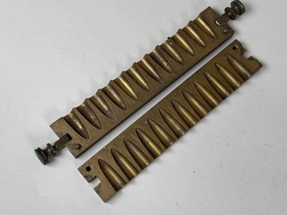 SEGAUD in Courbevoie (Seine).
Brass medicine...