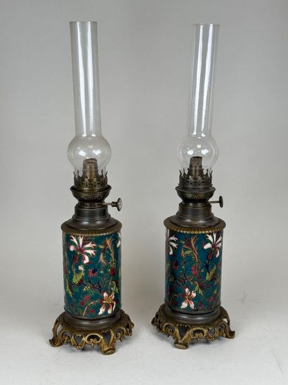 Maison BESNARD à Tours.
Paire de lampes à...