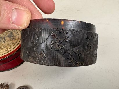 Set of small display items including brass...