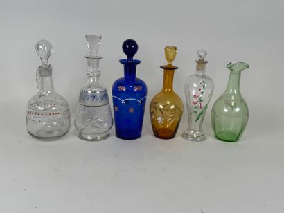 Six carafons ou carafes certaines partiellement...
