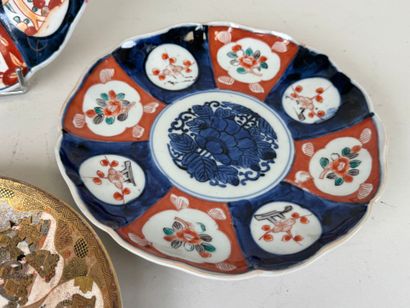 JAPON, XXe.
Deux assiettes en porcelaine...
