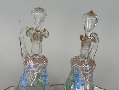 Service à liqueur en verre émaillé décoré...