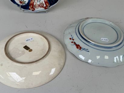 JAPON, XXe.
Deux assiettes en porcelaine...