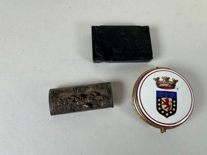 Set of three small boxes:
- one porcelain,...
