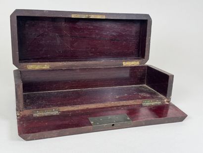 Coffret à gant rectangulaire à pans coupés...