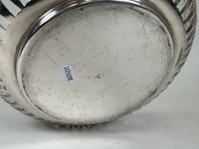 Victor SAGLIER. 
Openwork silver-plated circular...