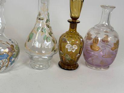 Six carafons ou carafes certaines partiellement...