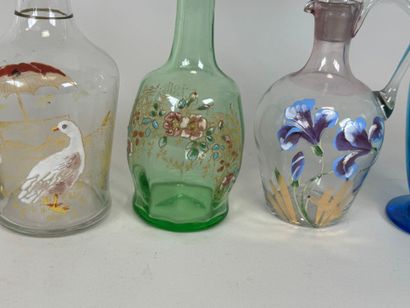 Six carafons ou carafes certaines partiellement...