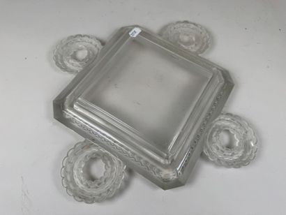 René LALIQUE (1860-1945).
Modèle CLUNY.
Jardinière...