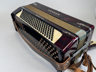 HOHNER.
VERDI IIIF.
Piano key accordion.
37...
