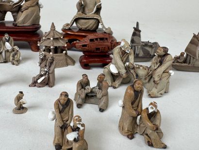 Collection de petits personnages en céramique,...
