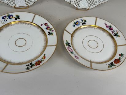 MEISSEN. 
Paire d'assiettes décoratives ajourées...