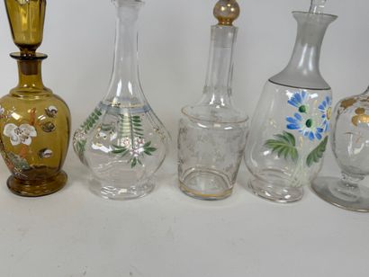 Six carafons ou carafes certaines partiellement...