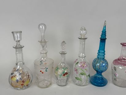Six carafons ou carafes certaines partiellement...
