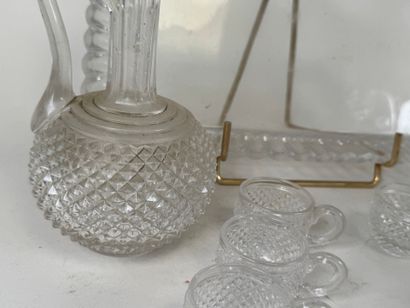 BACCARAT, attribué à.
Petit nécessaire à...