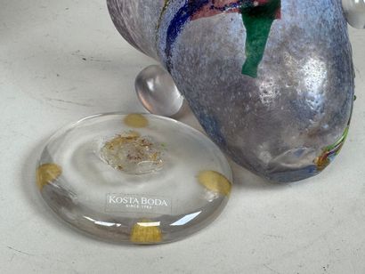 Lot comprenant :
- ROSENTHAL studio line.
Vase...