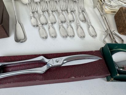 Silver-plated lot including 6 place settings...