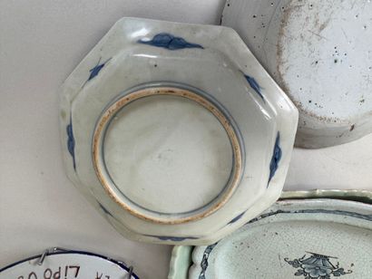 Earthenware and porcelain lot comprising:...
