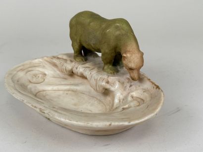 ROYAL DUX Bohemia. 
Vide-poche figurant un...
