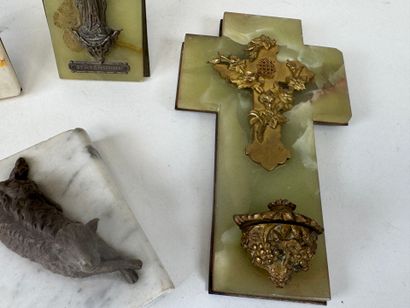 Bronze desk paperweight with sheep design,...