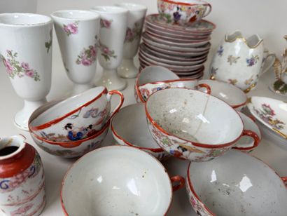 Important lot of polychrome and gold porcelain...