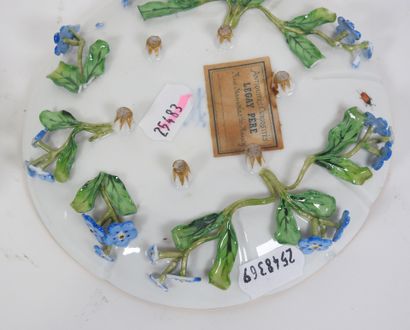 MEISSEN, early 20th century,
Porcelain cup...