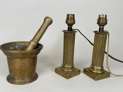 Lot comprenant :
- un mortier et son pilon...