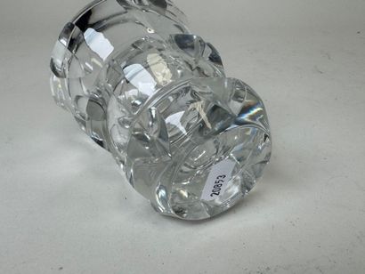 DAUM France.
Small cut crystal vase.
H. 11...