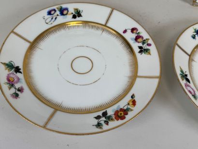 MEISSEN. 
Paire d'assiettes décoratives ajourées...